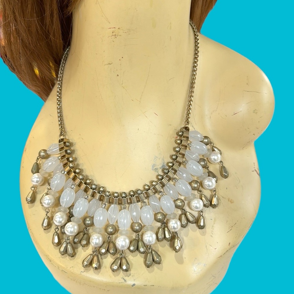WHITE BRUSH GOLD STATEMENT BIB‎ NECKLACE